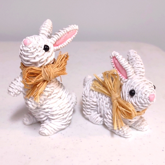 GANZ Other - Pair of bunny rabbit figurines